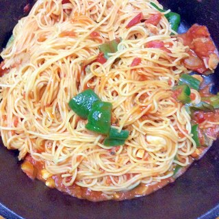 シーフードミックスとトマト水煮缶でスパゲティ